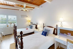 Iron/ironing board, free WiFi, bed sheets - Saylor's Bay | House in Key Colony Beach with ocean views (Key Colony Beach)