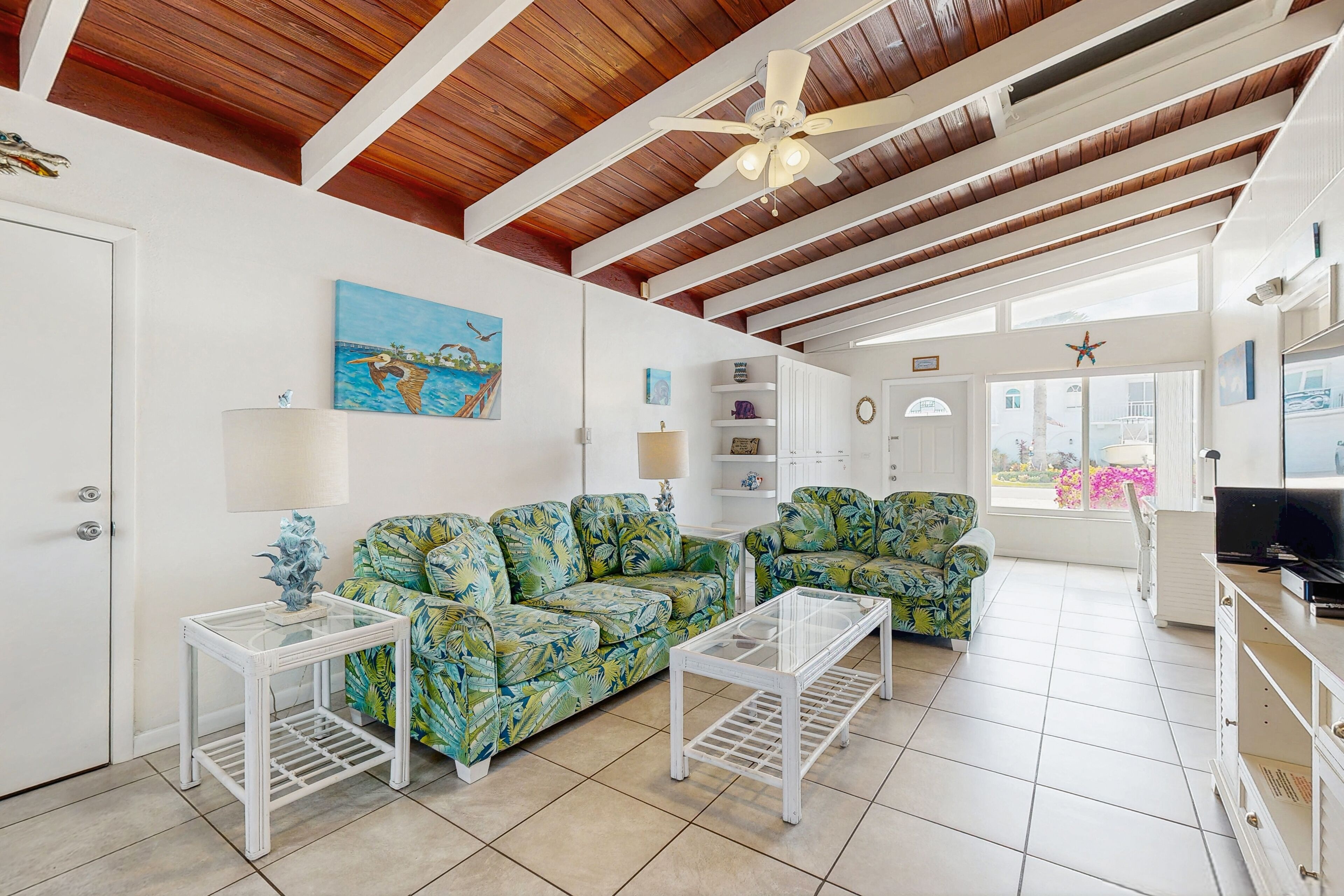 Dog-friendly Home With 60-ft. Dock And Access To Cabana Club And Shared Pool - Key Colony Beach, FL