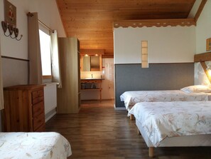 Room - Vrbo Property (Bonlieu)