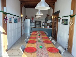 Dining - Vrbo Property (Bonlieu)