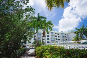 Exterior - Resort condo with pool & hot tub, private parking (Key West)