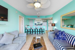 TV - Sunrise Suites Condo with Balcony - Shared Pool, Hot Tub, Tennis, Free Parking (Key West)
