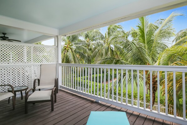 Terrace/patio - Tropical oasis near all the action with central AC & balcony (Duck Key)