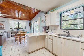 Fridge, microwave, oven, stovetop - Dog friendly Florida Keys Home with Grill, Patio & Fully Equipped Kitchen (Key Largo)