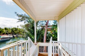 Property grounds - Soundfront home with boat trailer parking, scenic balcony, grill, & full kitchen (Key West)