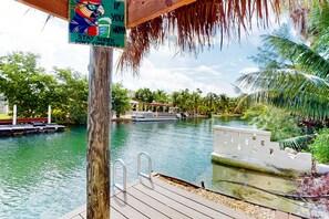 Property grounds - Soundfront home with boat trailer parking, scenic balcony, grill, & full kitchen (Key West)