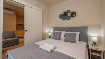 Classic Apartment, Balcony, Mountain View | Iron/ironing board, free WiFi, bed sheets