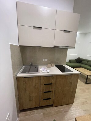 Classic Room, 1 Bedroom, Terrace | Private kitchen - Apartments KinGs (Petrovac)