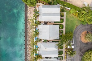 Exterior - Enchanting waterfront townhouse with balcony, mini oasis pool, & washer/dryer (Duck Key)