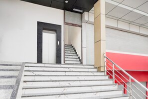 บ้านพัก | ฝ่ายต้อนรับ