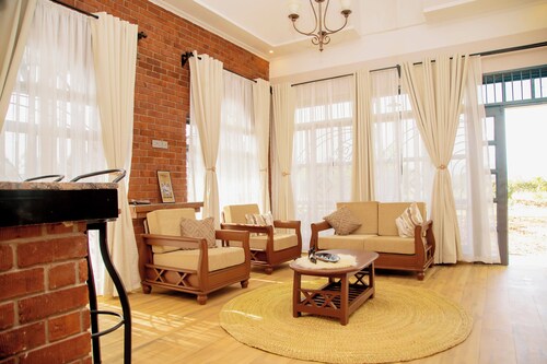 Cosey Farm House and tent near  Ngorongoro, Serengeti and Manyara destinations.