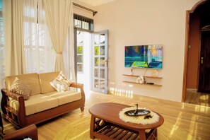 Living area - Cosey Farm House and tent near  Ngorongoro, Serengeti and Manyara destinations. (Karatu - Arusha)