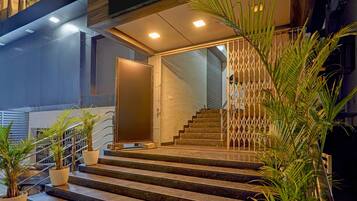 House | Reception