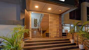 House | Reception