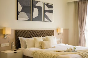 Villa Deluxe, balcón, vista al jardín | Tabla de planchar con plancha y wifi gratis