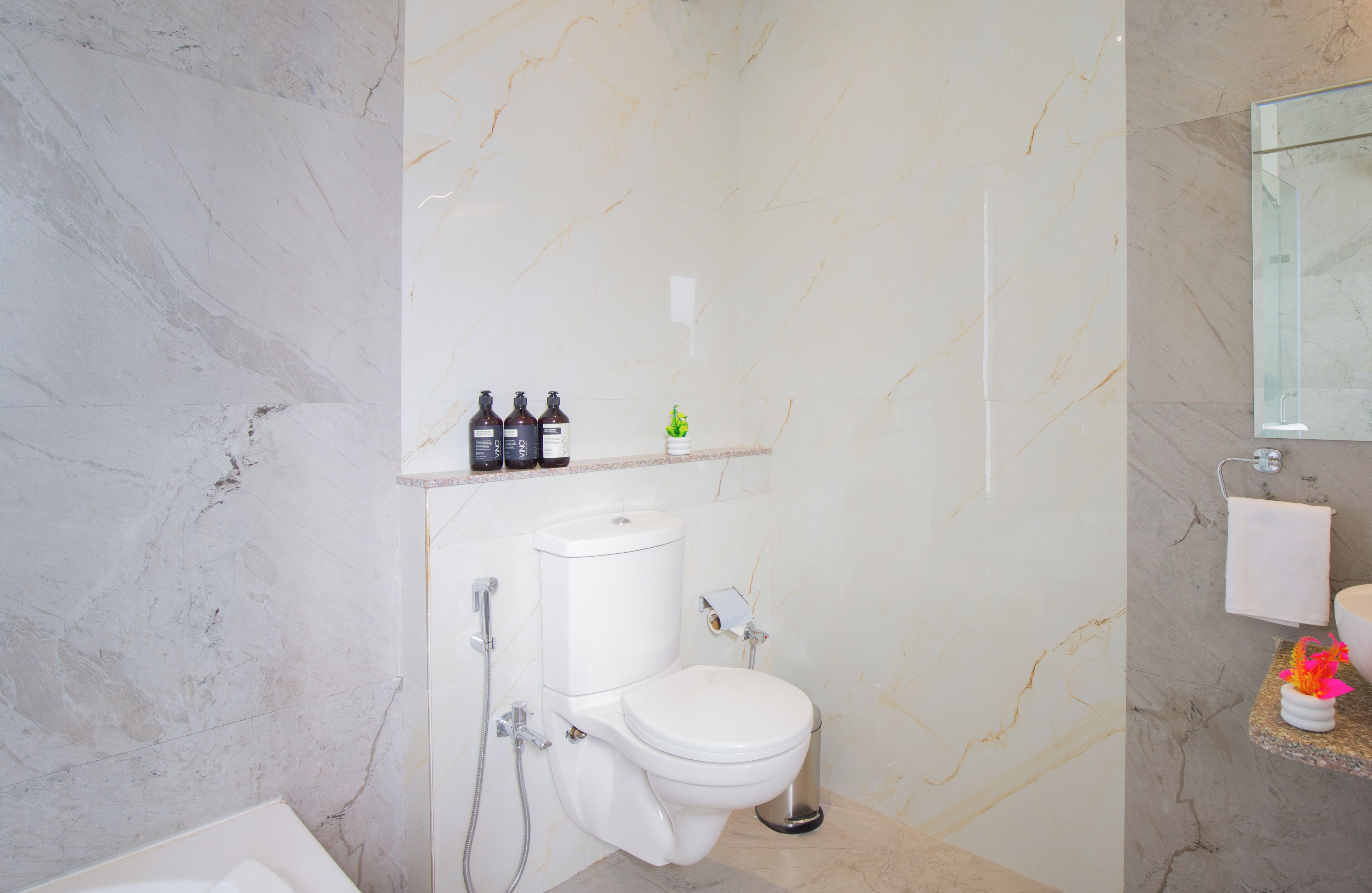 Deluxe Villa, Balcony, Garden View | Bathroom