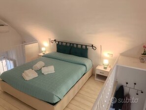 Room - Vrbo Property (Vico Equense)