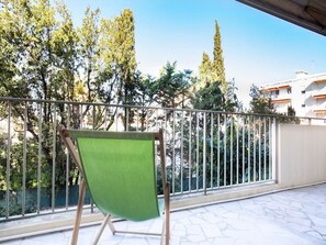 House | Balcony - Seaside Holiday Home in Antibes (Antibes)