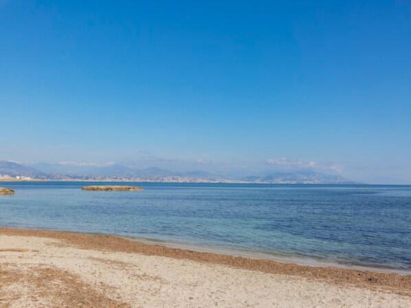 House | View from property - Seaside Holiday Home in Antibes (Antibes)