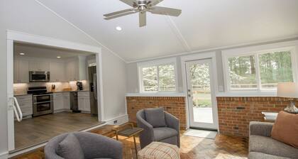 2.5 Miles to Pinehurst Resort, Private Cottage on 2-Acres