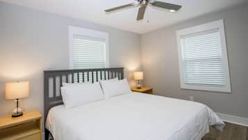 2 bedrooms, desk, free WiFi, bed sheets