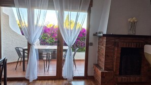 Dining - Cozy bungalow with plunge pool, close to the sea, with all amenities (El Campello)