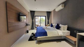 Room - The Blues Hotel Golden Glory Rajkot (Rajkot)