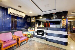 獨棟房屋 | 接待櫃台