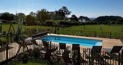 Villa 6pers vue mer, piscine et jacuzzi, Le Pouldu
