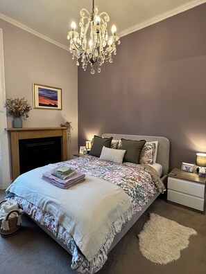 2 bedrooms, iron/ironing board, WiFi, bed sheets - Spacious 2 bedroom, two bathroom apartment in the heart of Edinburgh (Edinburgh)