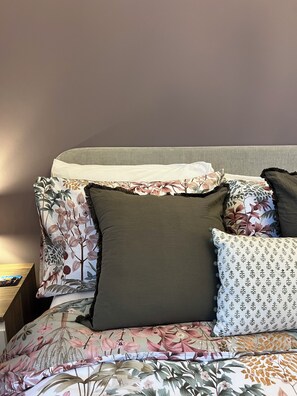 2 bedrooms, iron/ironing board, WiFi, bed sheets - Spacious 2 bedroom, two bathroom apartment in the heart of Edinburgh (Edinburgh)