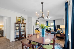Dining - Cozy 2BR house, one king and one queen bedroom - fully equipped kitchen, laundry room - fenced backyard opening to pristine courtyard. (Augusta)