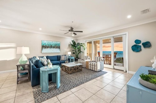 Oceanview 3B Condo w Beach Access Heated Pool