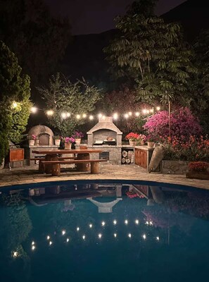 House - w Charming 4BR Getaway w Pool BBQ Clay Oven (Chaclacayo)