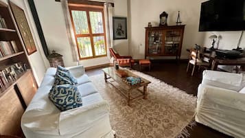 House | 4 bedrooms, Internet
