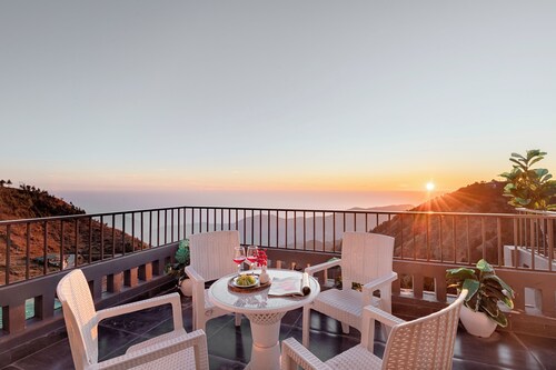 Alaya Stays Evara Serene 4BHK Villa