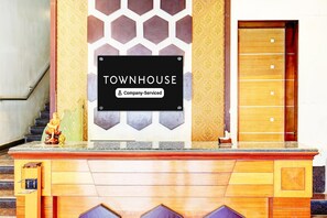 House | Meja sambut tetamu