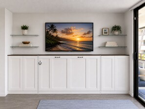 Interior - 🏖️Across from Magic Sands | Top Floor Condo w/ AC (Kailua Kona)