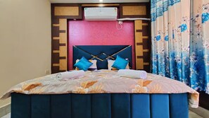 3 bedrooms, iron/ironing board, WiFi, bed sheets - 3BHK Homestay Near Ganga Ghat – Char Dham Base Haridwar (Haridwar)
