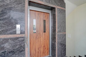 House | Reception