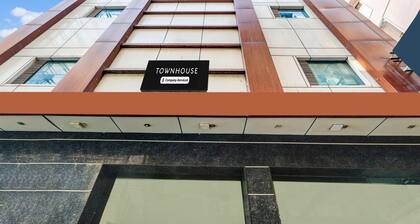 Townhouse Arakashan Road Paharganj