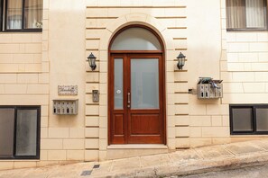 Exterior detail - budget apartment, affordable stay, cozy apartment, family friendly, group accommodation, patio apartment, outdoor space, free wifi, smart TV, kitchen, central location, value stay, comfortable stay (Il-Mellieħa)