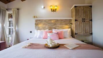 Vila Deluks, balkon, pemandangan halaman