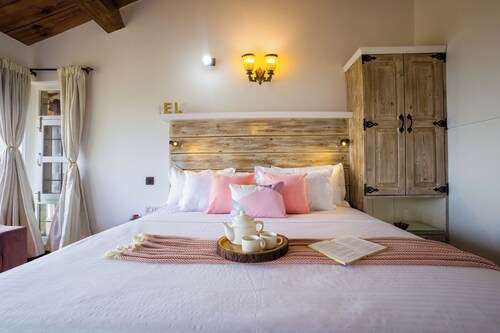 Alaya Stays Farsauli 1 Pet friendly 3BHK