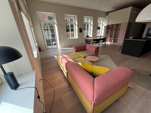 Living area - Vrbo Property (Schweigen-Rechtenbach)