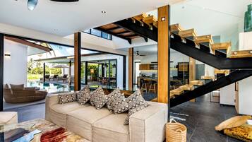 Villa, 3 Schlafzimmer, eigener Pool, Gartenblick | Wohnbereich