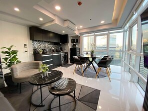 Interior - Hive Loft 2BR BGC w/ Free Parking + Skyline View (Taguig)