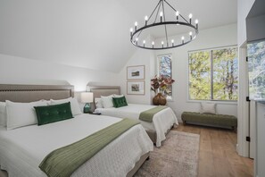 Internet, bed sheets - Central Sunriver Escape with Access to The Cove (Sunriver)