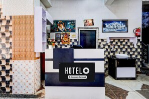 บ้านพัก | ฝ่ายต้อนรับ