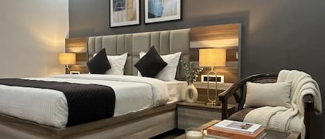 Escritorio, camas plegables/adicionales gratuitas y ropa de cama